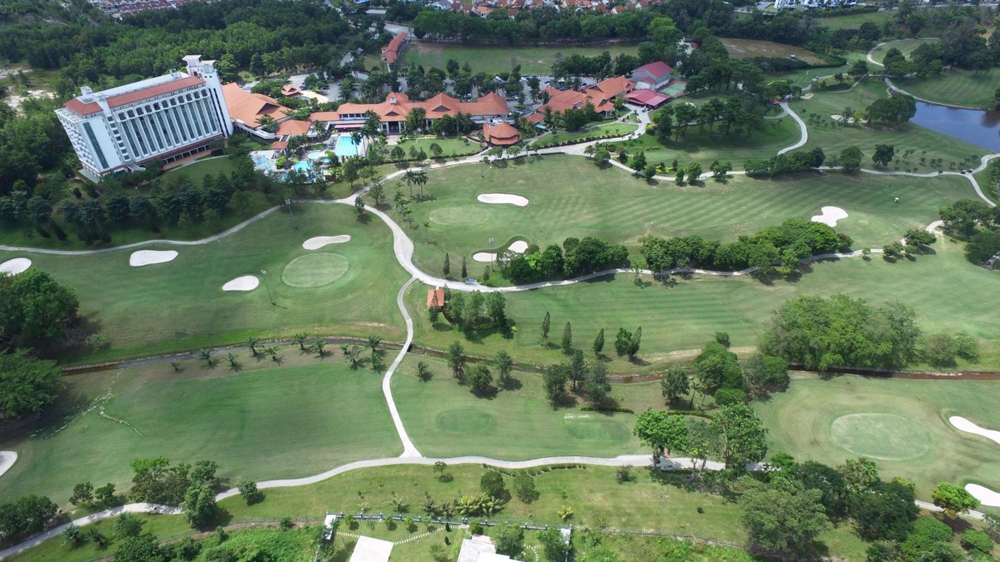 Nilai Springs Resort Hotel Eksteriør billede